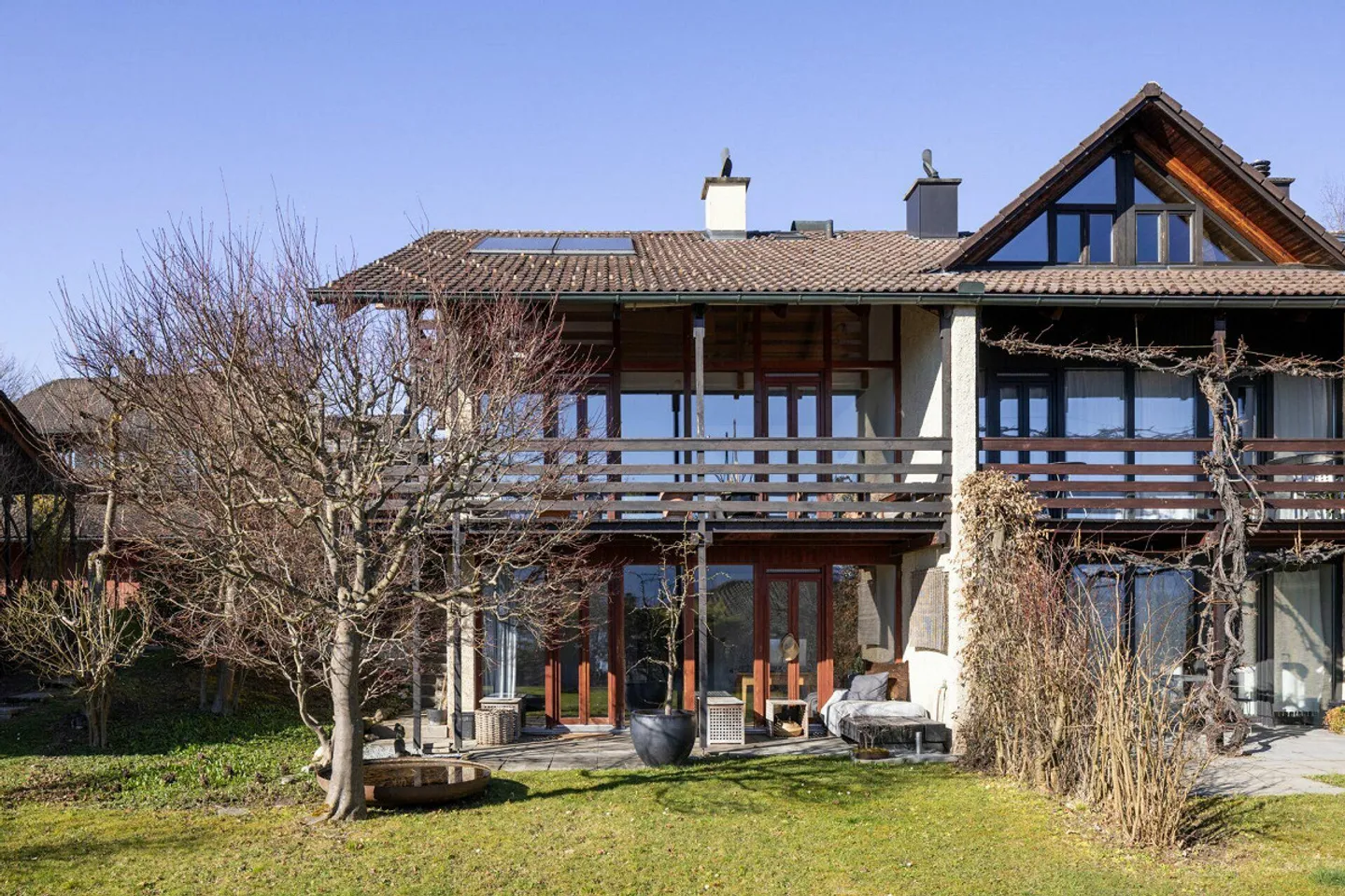 Retraite avec jardin et vue sur le lac - Photo 1 sur 7