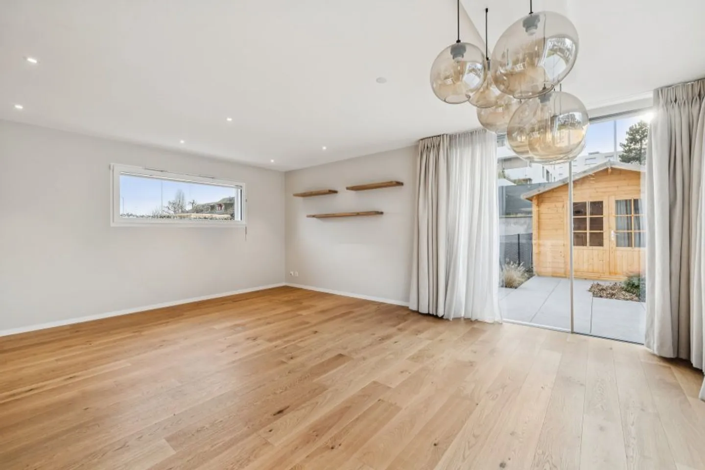 Beautiful townhouse villa with garden and terrace - Photo 5 of 13