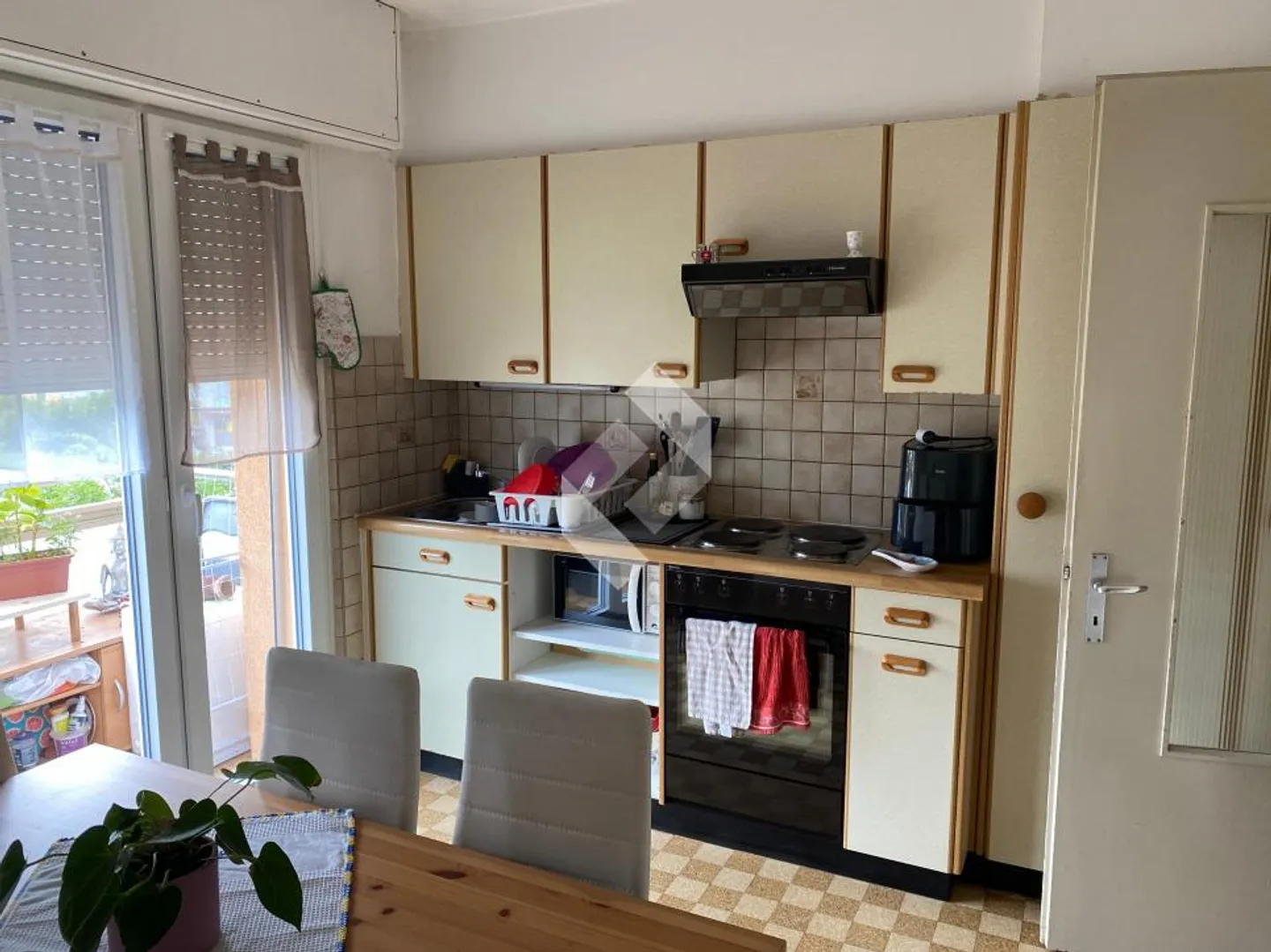 2.5 Room Apartment for Rent - Ideal for Investors - Photo 2 of 9