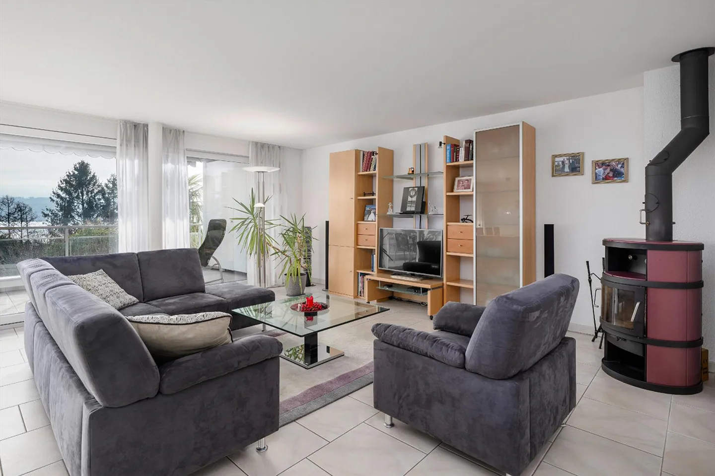 Panorama Wohnung in Männedorf - Foto 2 von 7