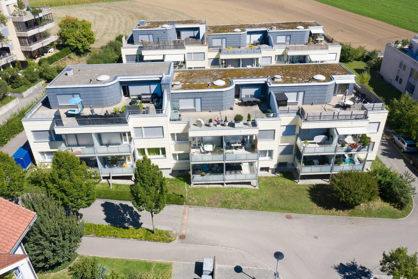 Places de stationnement à Brügg à louer - Photo 1 sur 1