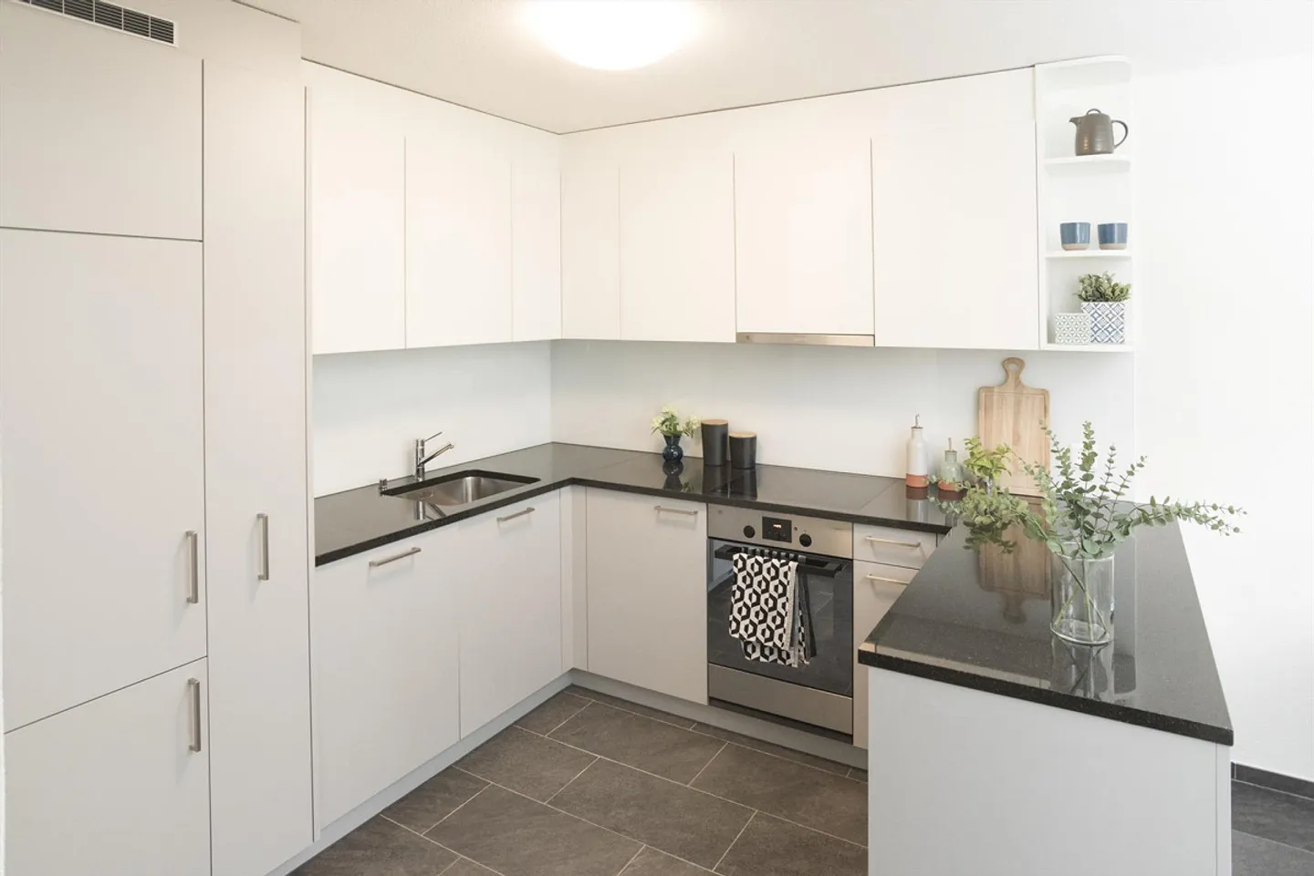 Charmante 2.5-Zimmer-Wohnung - Foto 1 von 6