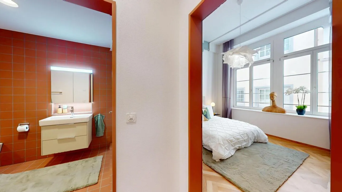 Unique 3.5-room maisonette apartment in industrial style - Photo 4 of 9