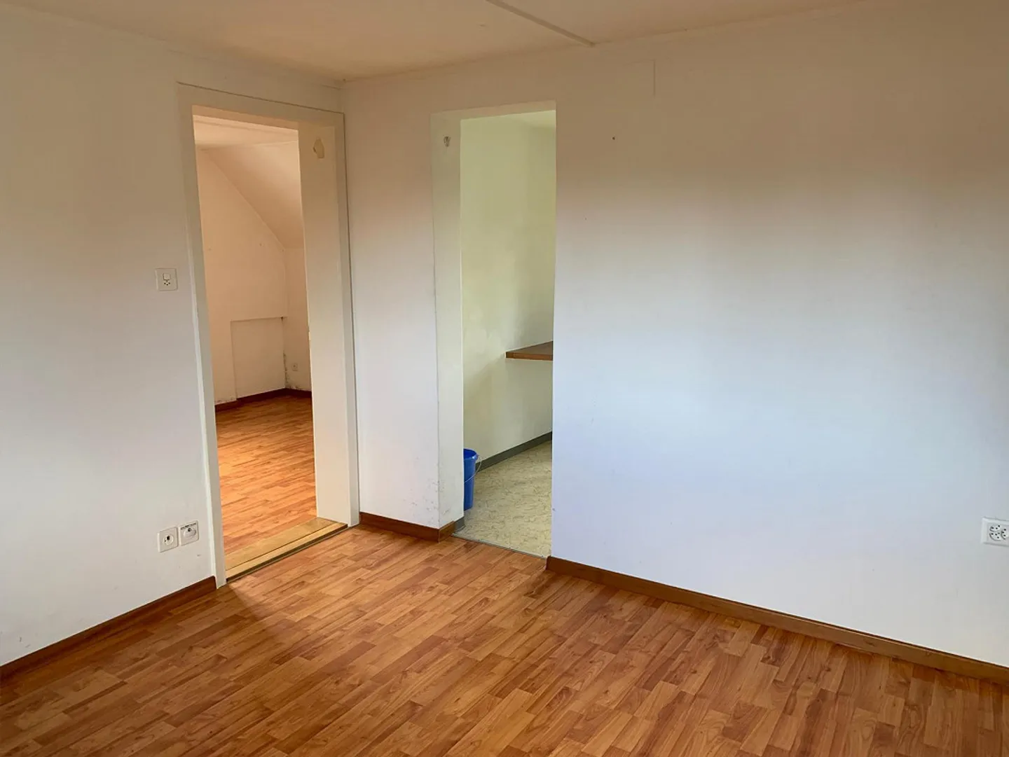 Cozy, smaller 2-room attic apartment - Photo 3 of 5