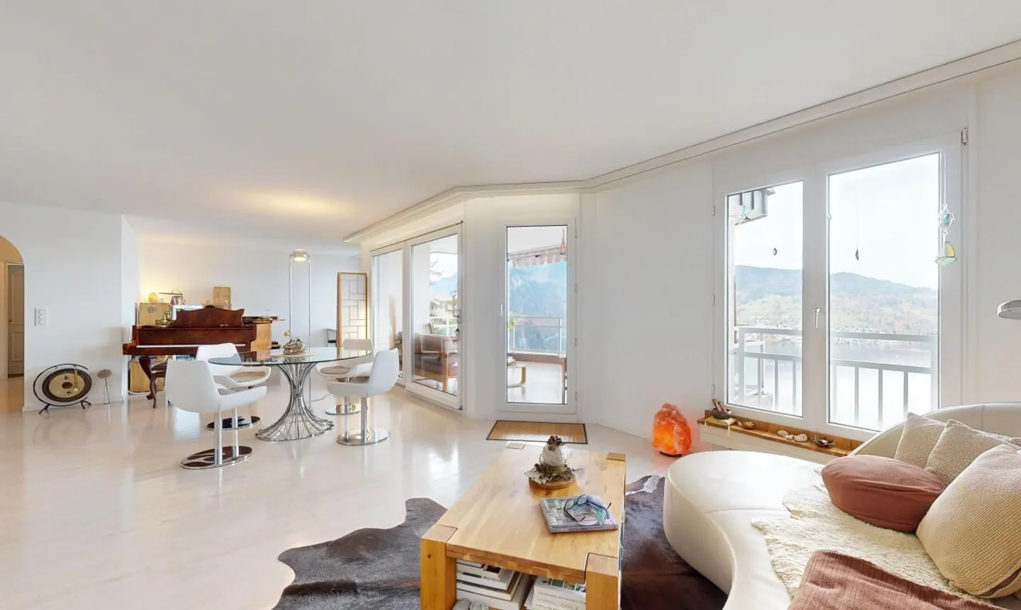 Appartement charmant de 3,5 pièces avec vue imprenable sur le lac et les montagnes - Photo 7 sur 11