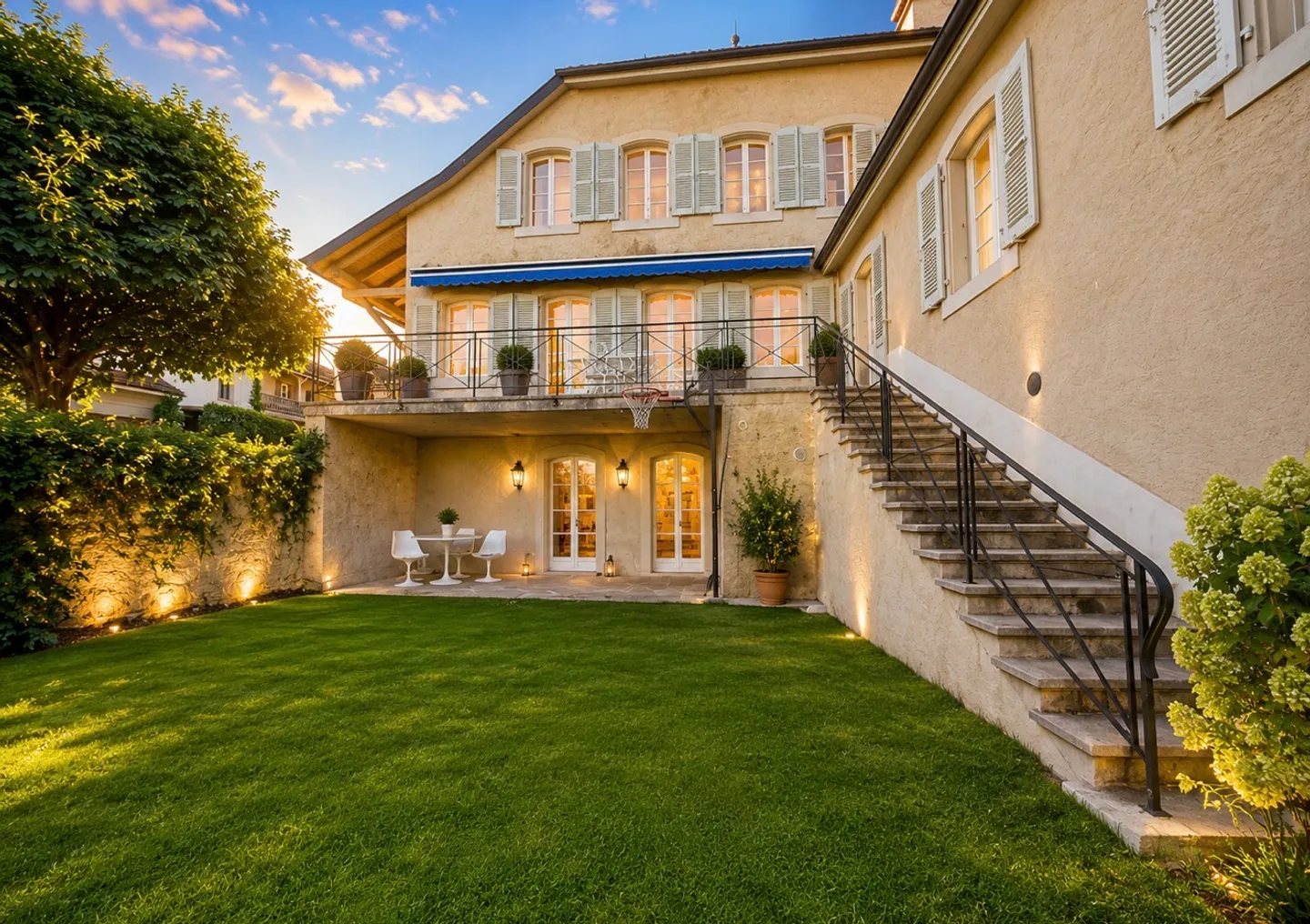 Exceptional waterfront property in Coppet - Photo 3 of 13