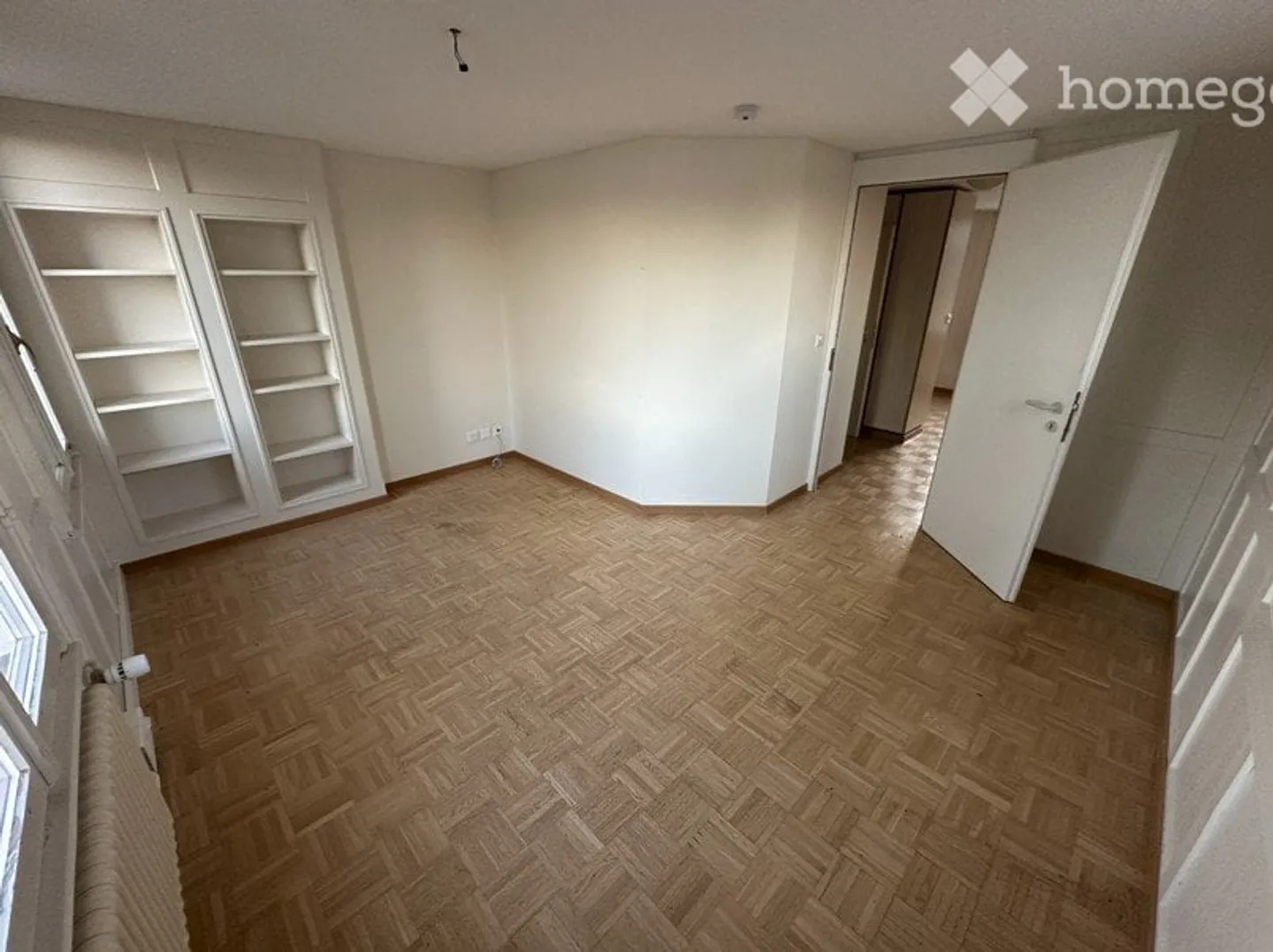 Temporary living until April 2027 - bright 1.5 room apartment - Photo 1 of 5