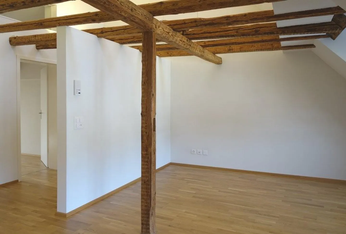 Charmante Dachwohnung in St. Gallen - Foto 2 von 8