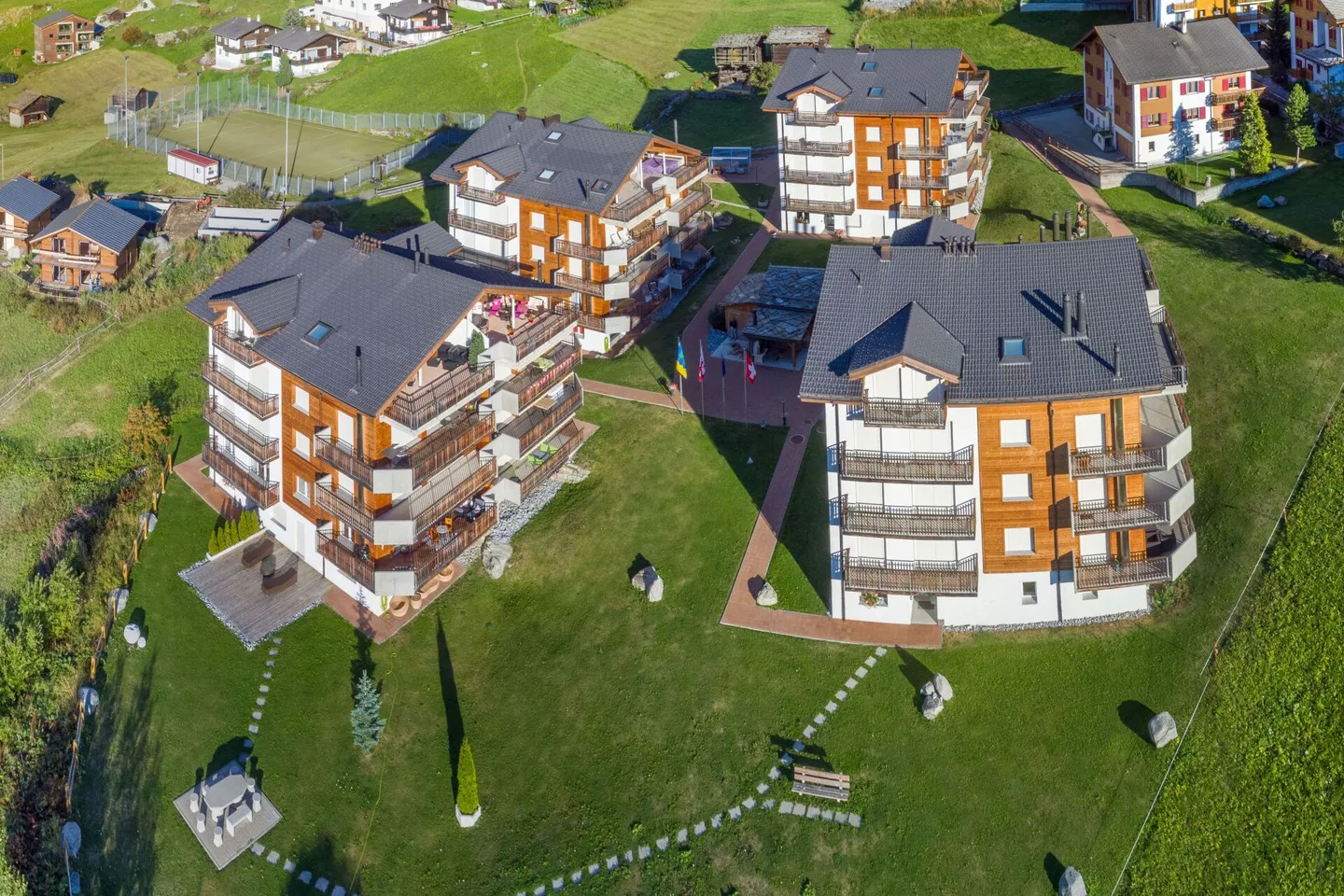 Residenza di Montagna Unica con Design Elegante - Foto 9 di 10