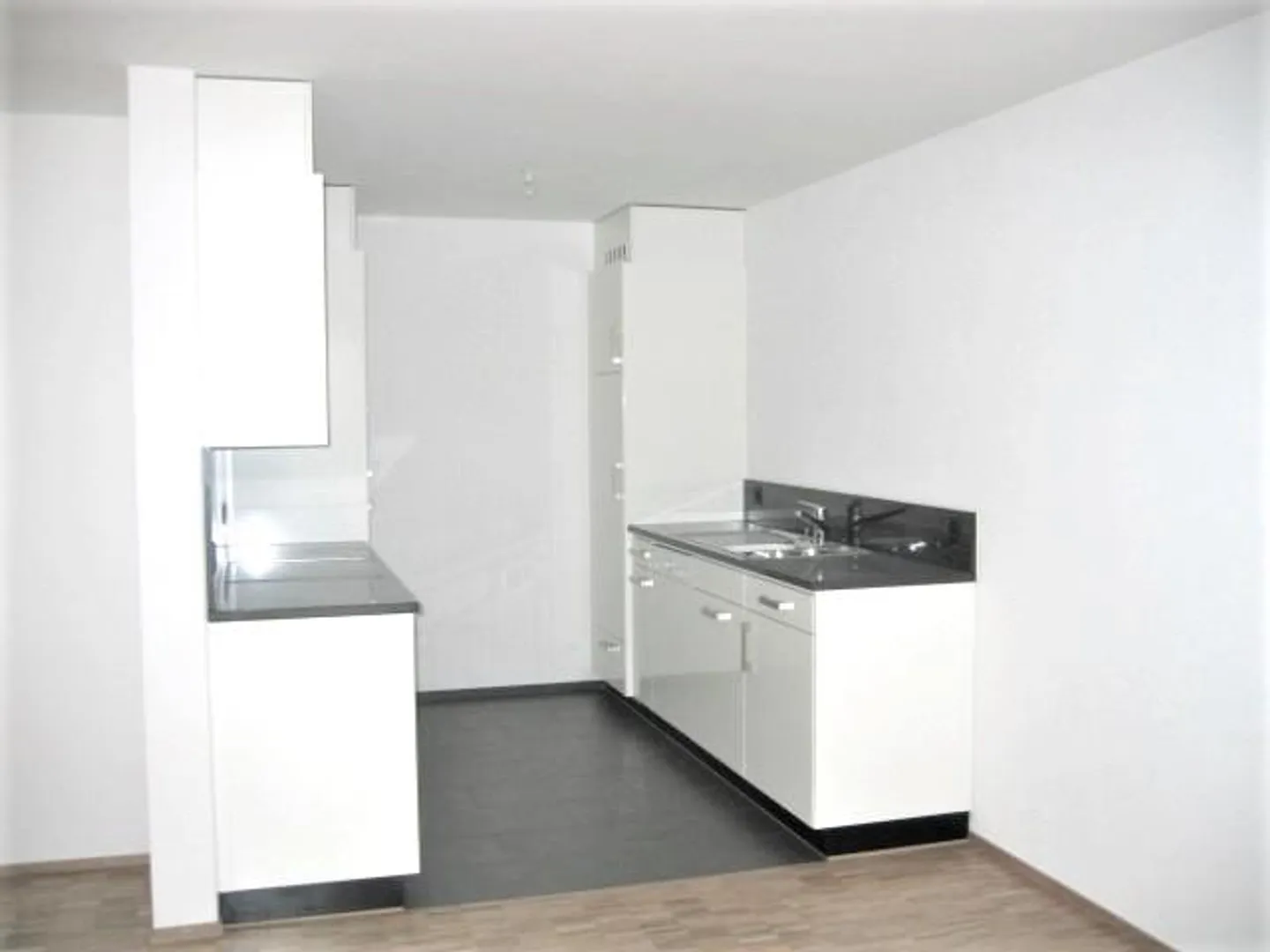 Charmant et urbain - Votre nouveau chez-vous à Chur - Photo 2 sur 6