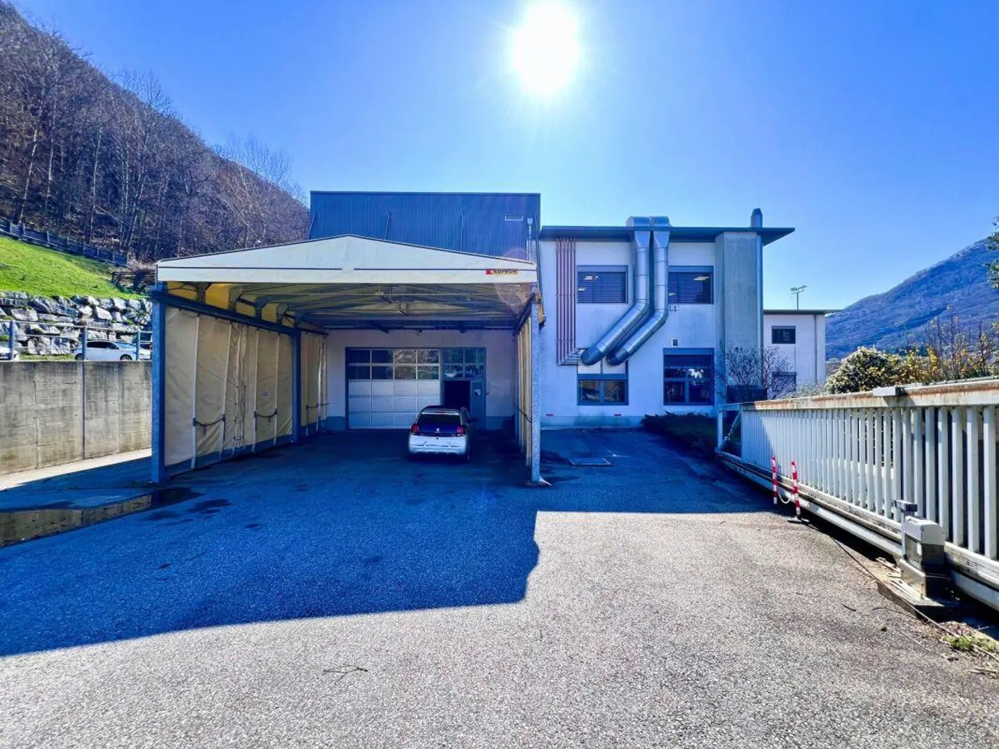 Area per uso industriale/magazzino - Foto 1 di 3