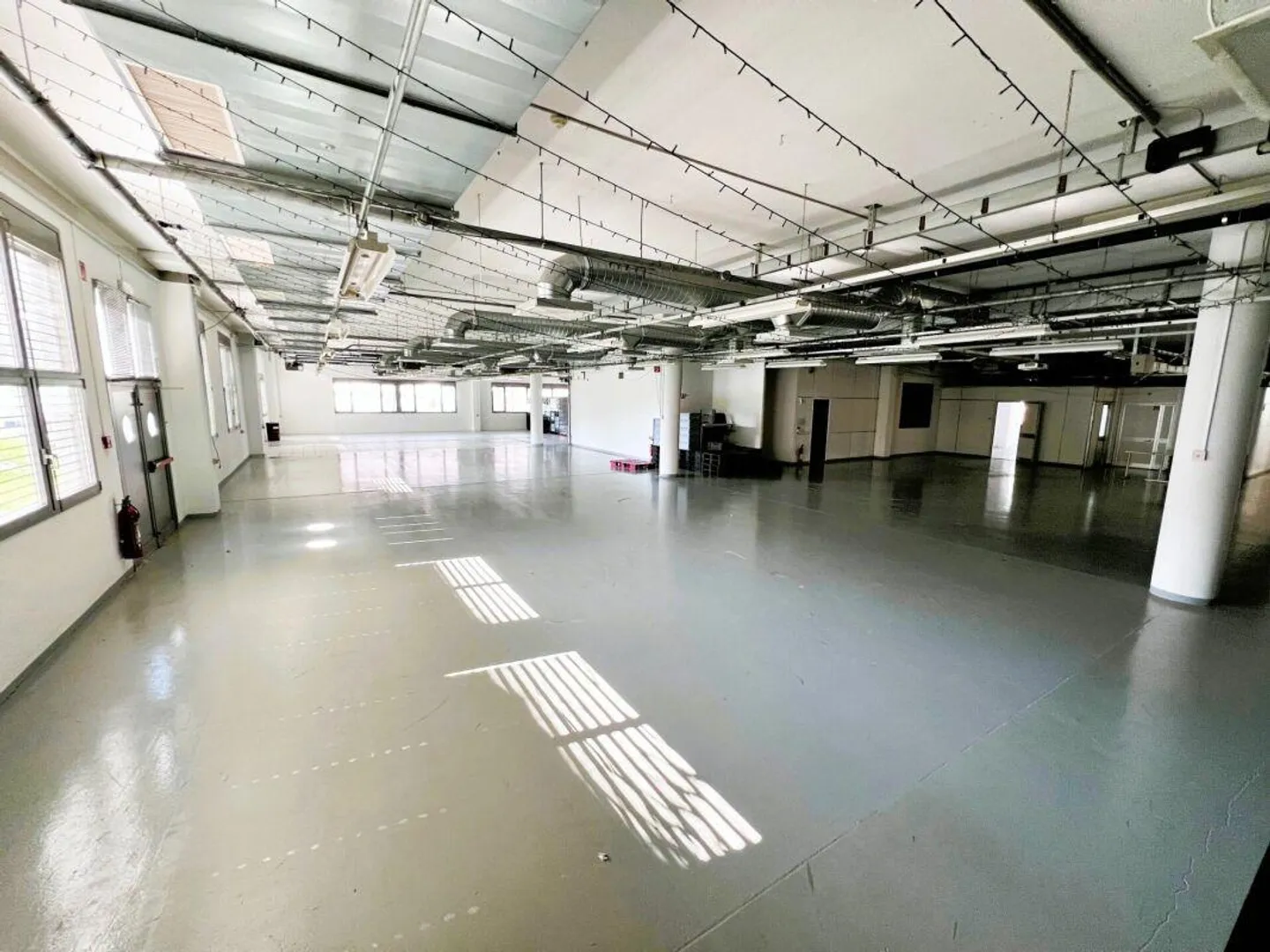 Area per uso industriale/magazzino - Foto 2 di 3