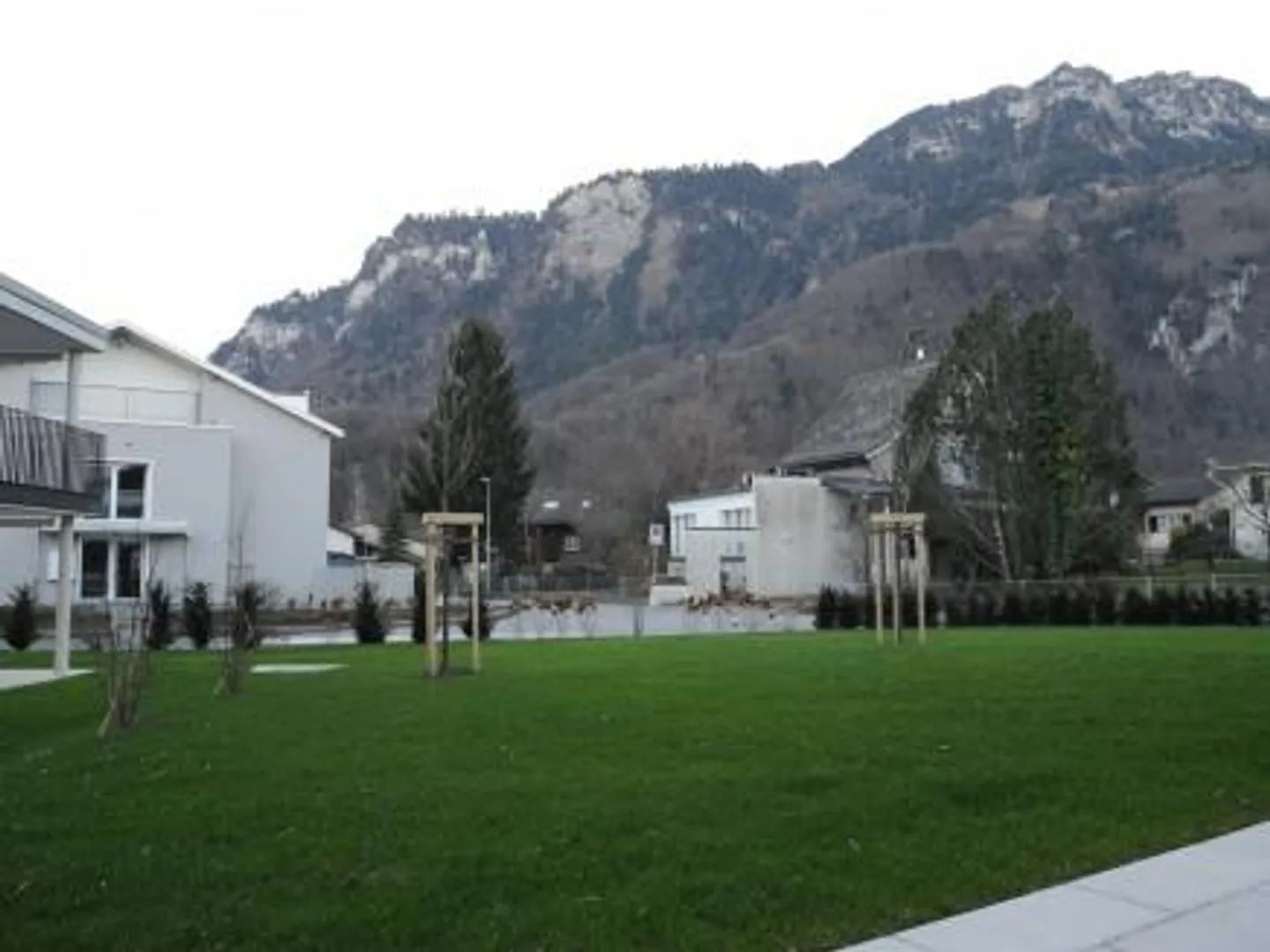 Bel appartement de jardin - Photo 2 sur 13