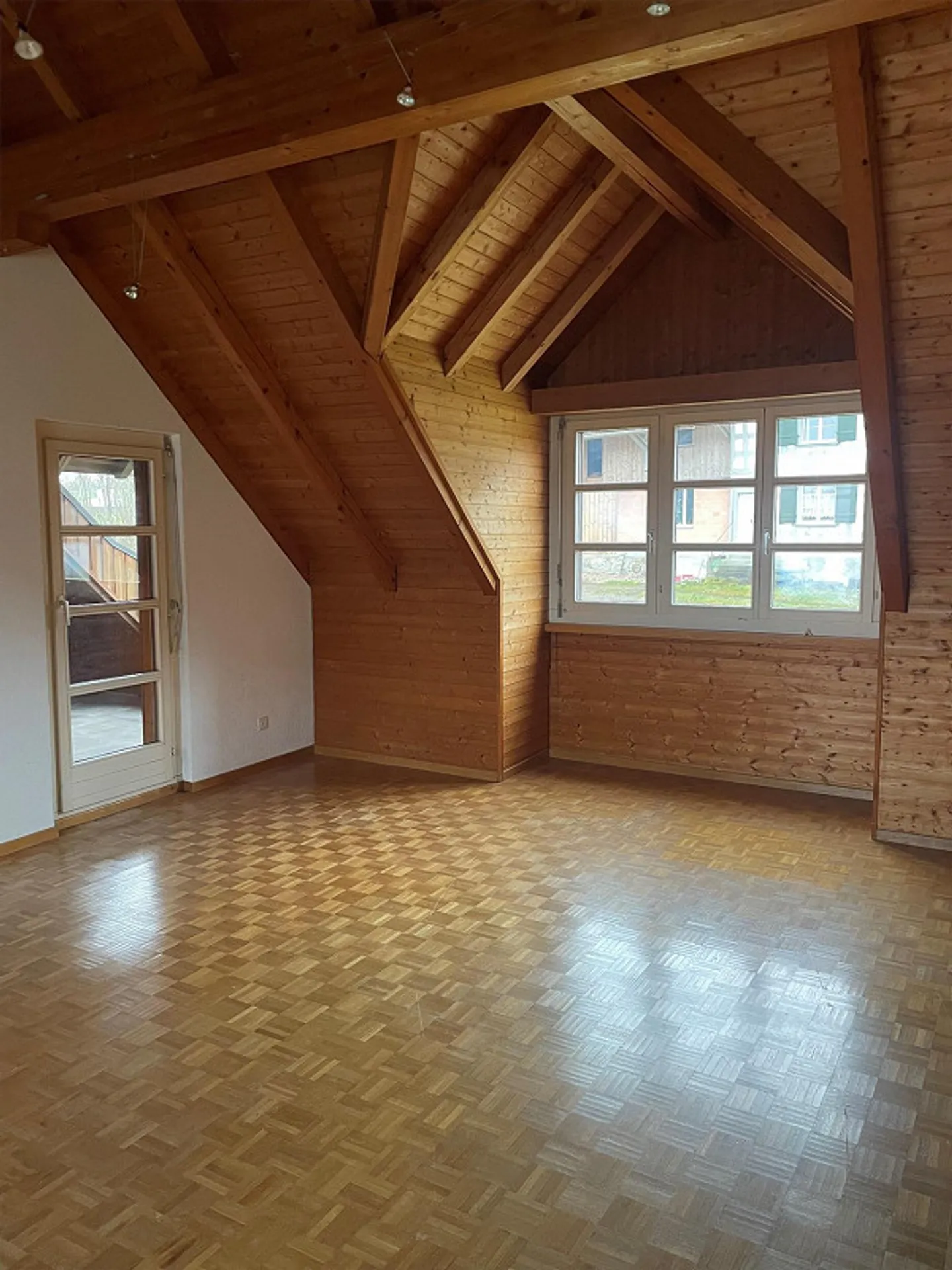 Beautiful bright 2.5 room apartment - Photo 4 of 6