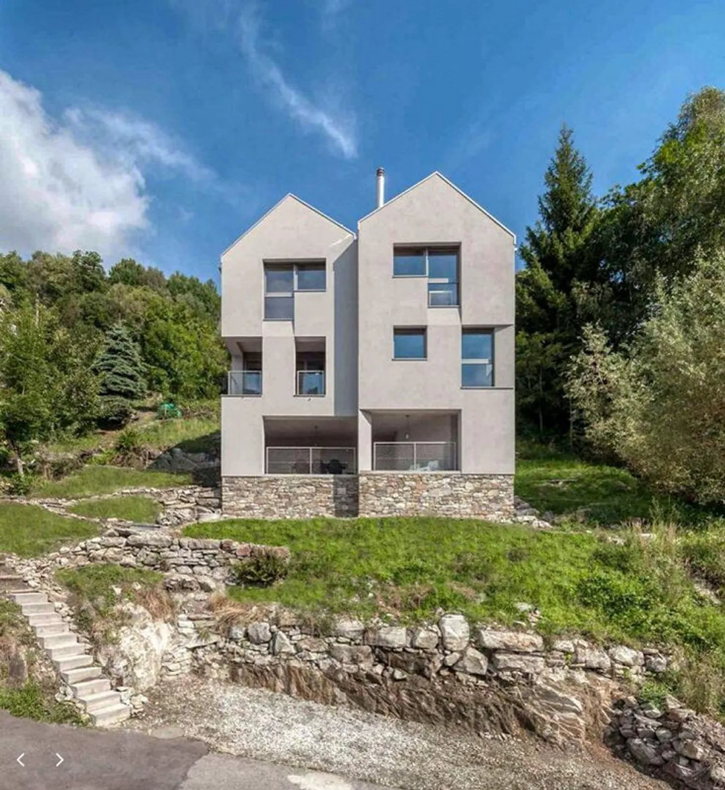 Nuova casa bifamiliare di due appartamenti di 3.5 locali,  molto so... - Foto 1 di 10