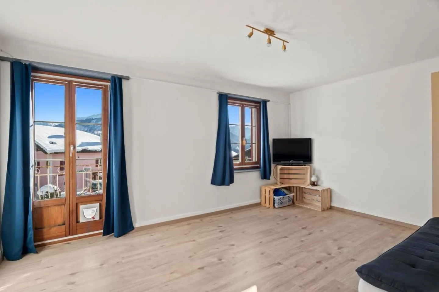 Charmantes Zweifamilienhaus in Crans-Montana - Foto 5 von 37