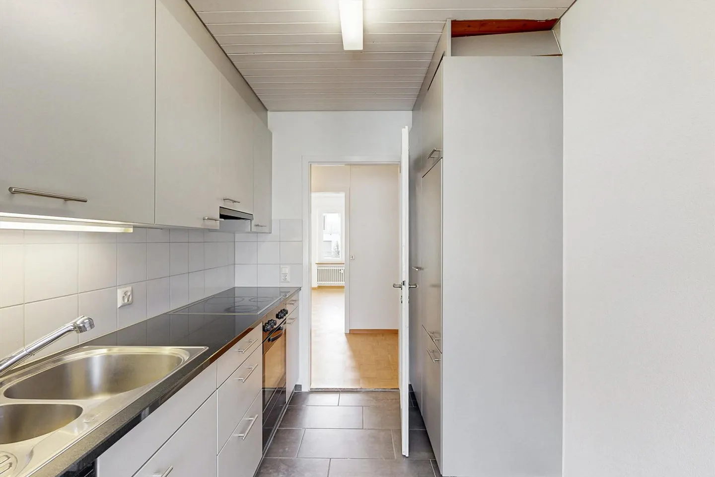 Appartement Charmant avec Balcon - Photo 3 sur 11