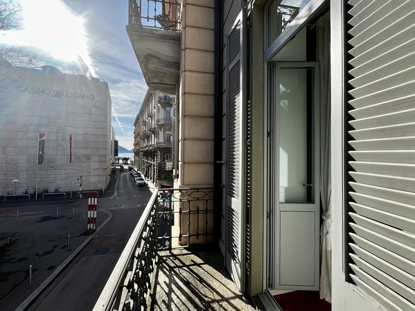 LUGANO - APPARTEMENT SPACIEUX ET EXCLUSIF DE 2,5 PIÈCES À VENDRE - Photo 5 sur 13