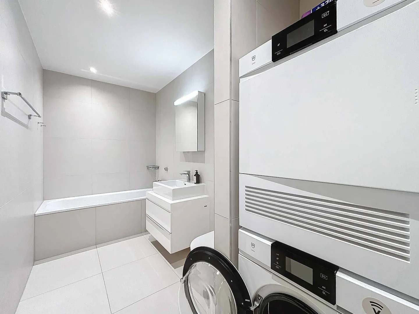 Appartamento con 2,5 stanze direttamente sull'acqua - Foto 5 di 7