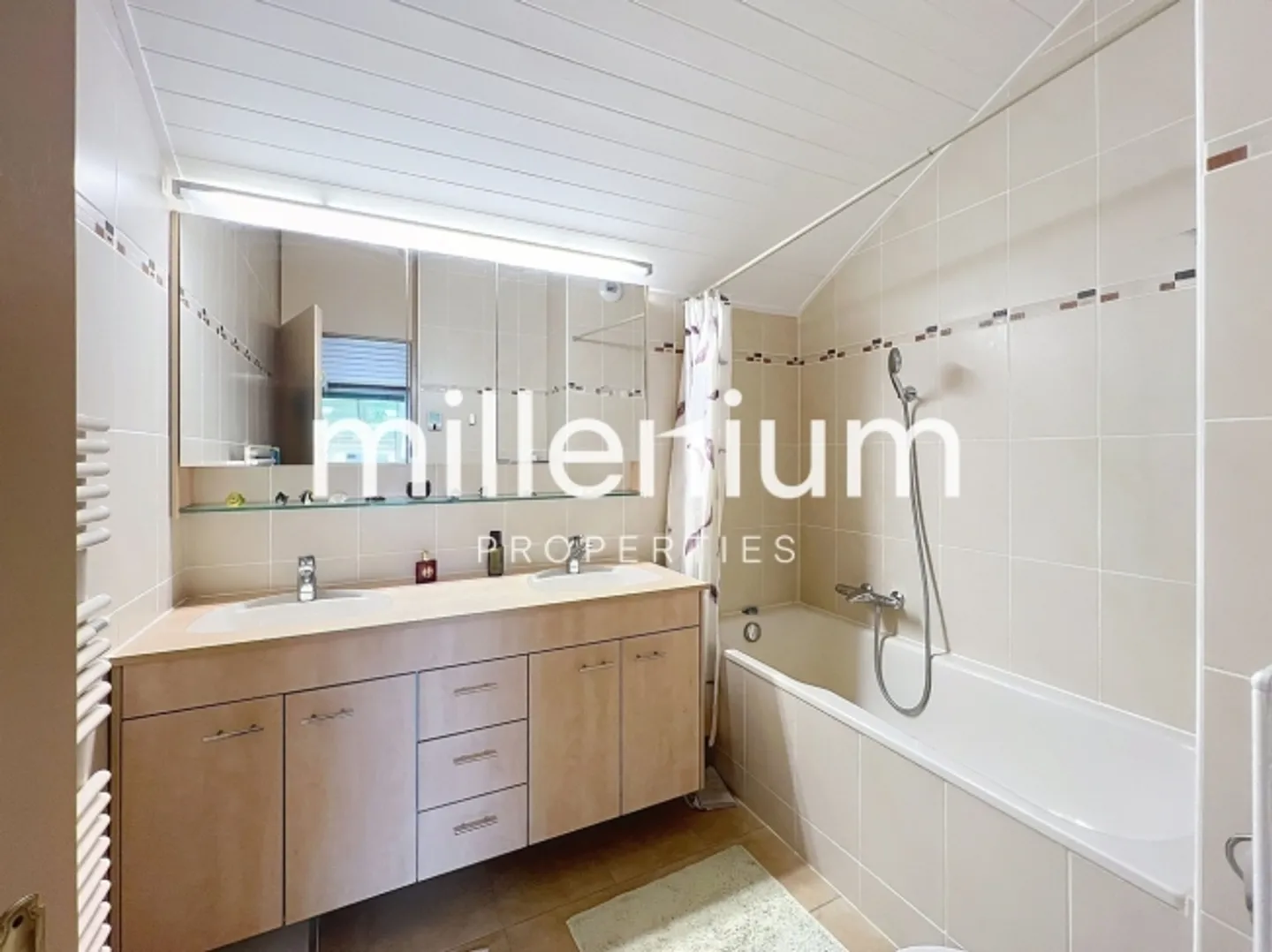 Exclusive - Charming duplex in the heart of Bernex - Photo 9 of 12