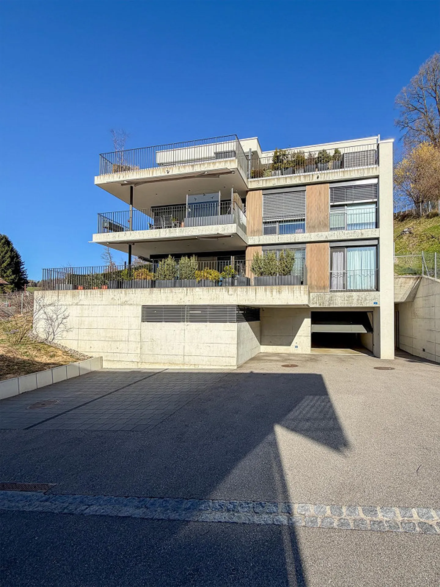 Penthouse apartment with panoramic view, Krauchthal - Photo 2 of 24