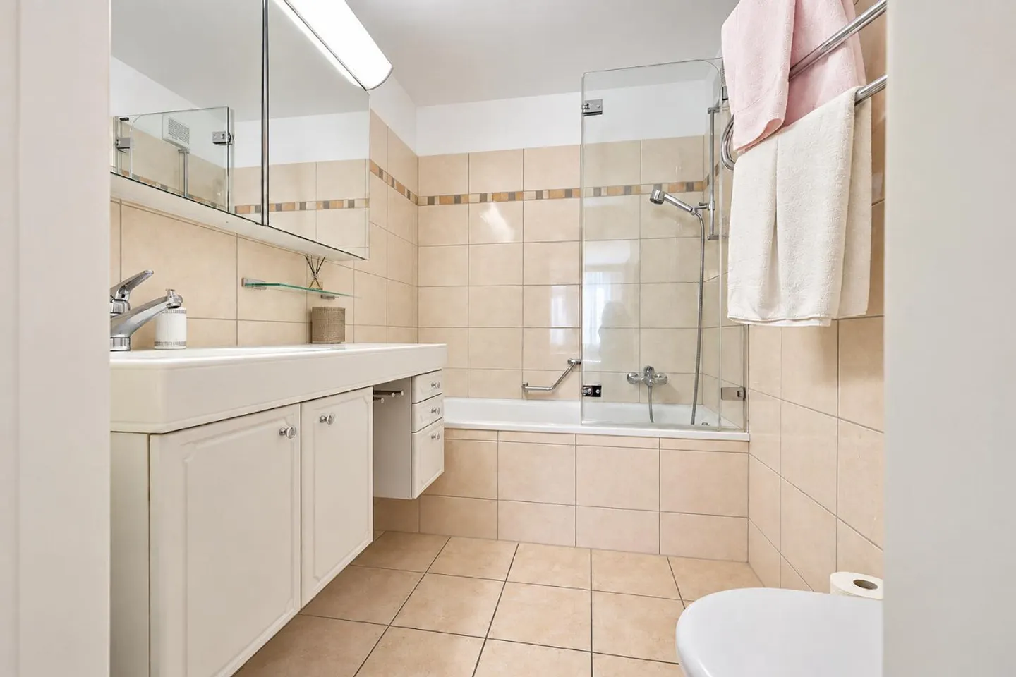 Charmante 2-Zimmerwohnung: Mittendrin und mit Weitblick - Foto 6 di 11