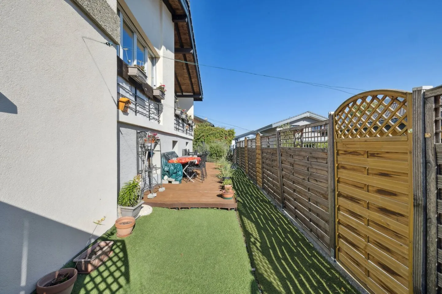 Villa individuelle de 6,5 pièces à rafraîchir, grand potentiel ! - Photo 3 sur 12