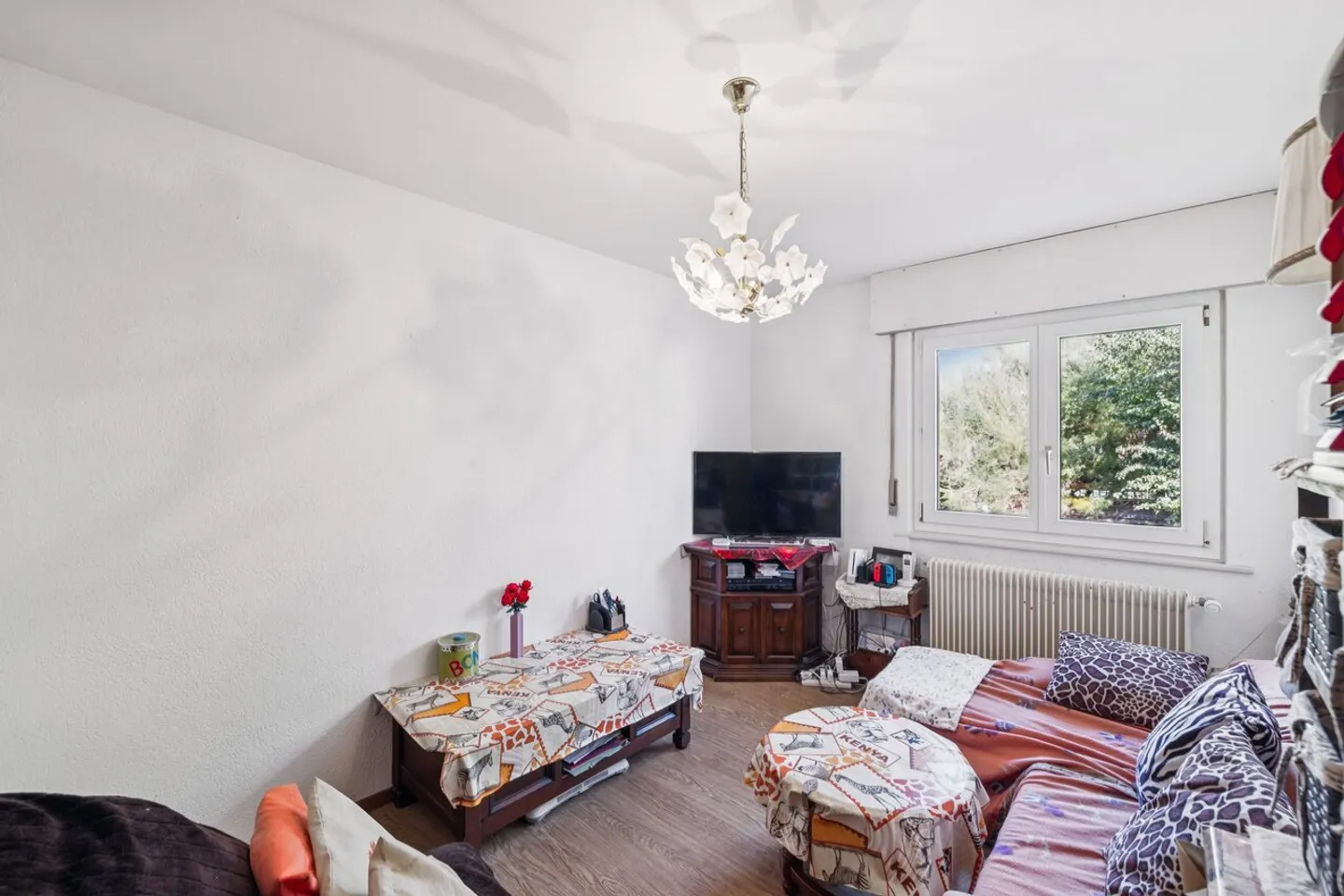 Villa individuelle de 6,5 pièces à rafraîchir, grand potentiel ! - Photo 8 sur 12