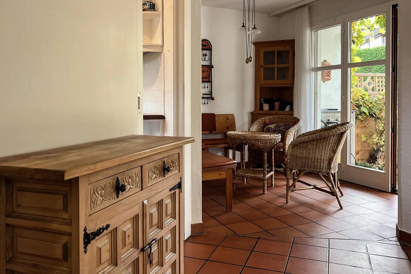 Schmuckstück: Doppel-Einfamilienhaus mit Gartenidylle in Adligenswil - Foto 6 von 27