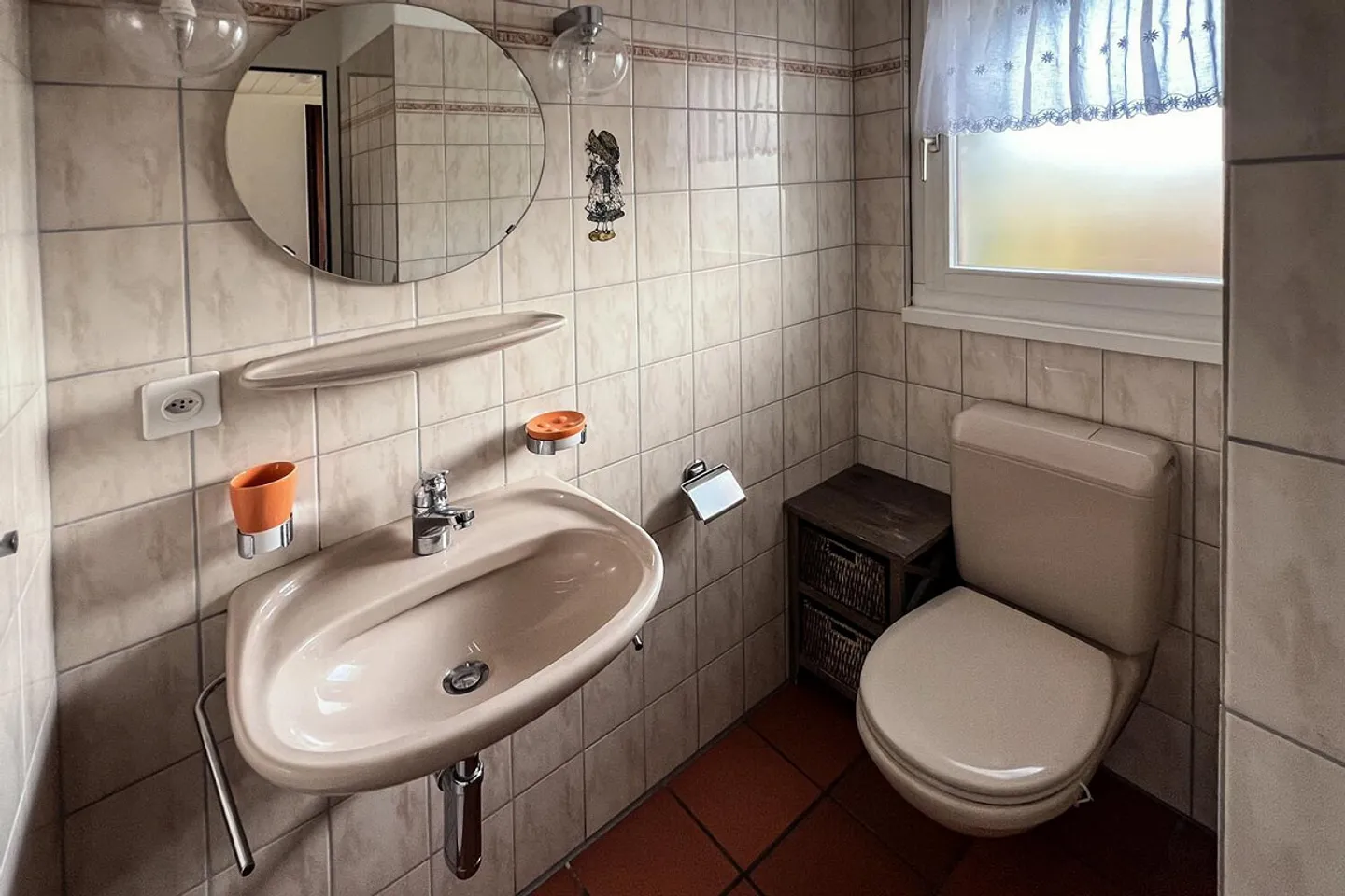 Schmuckstück: Doppel-Einfamilienhaus mit Gartenidylle in Adligenswil - Foto 12 von 27