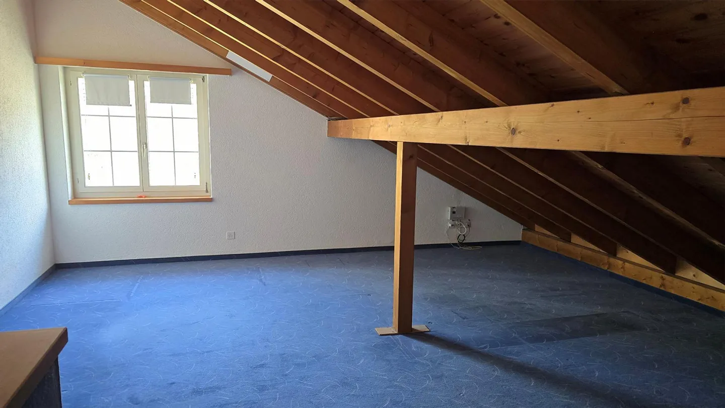 Well-maintained terrace house in a quiet residential area - Photo 8 of 14