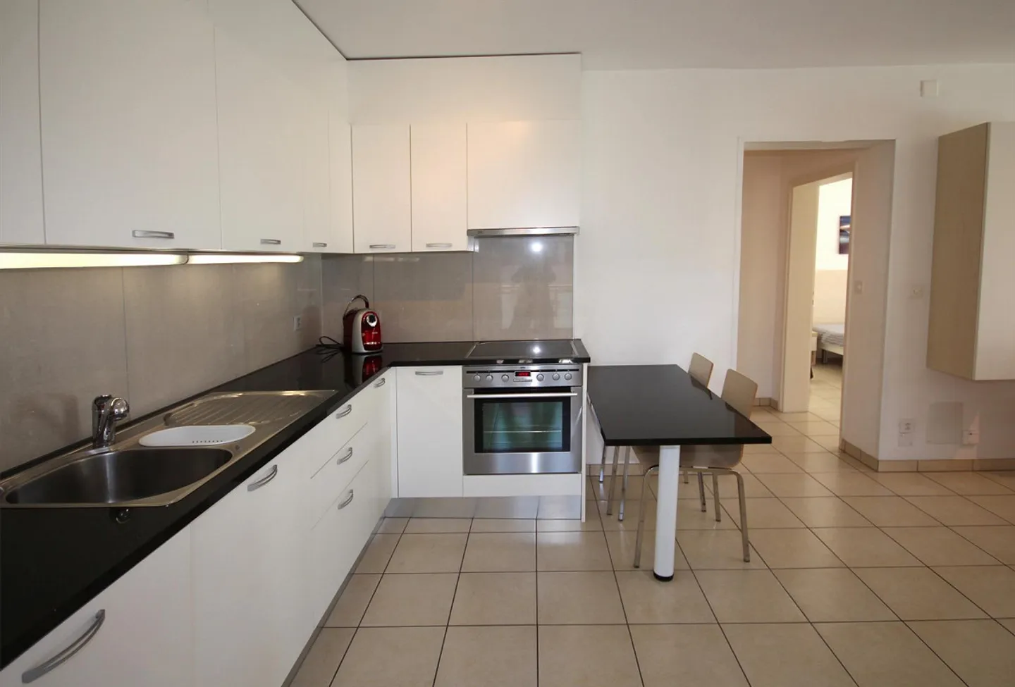 Appartement de 3,5 pièces avec grands balcons à Ascona - Photo 10 sur 16