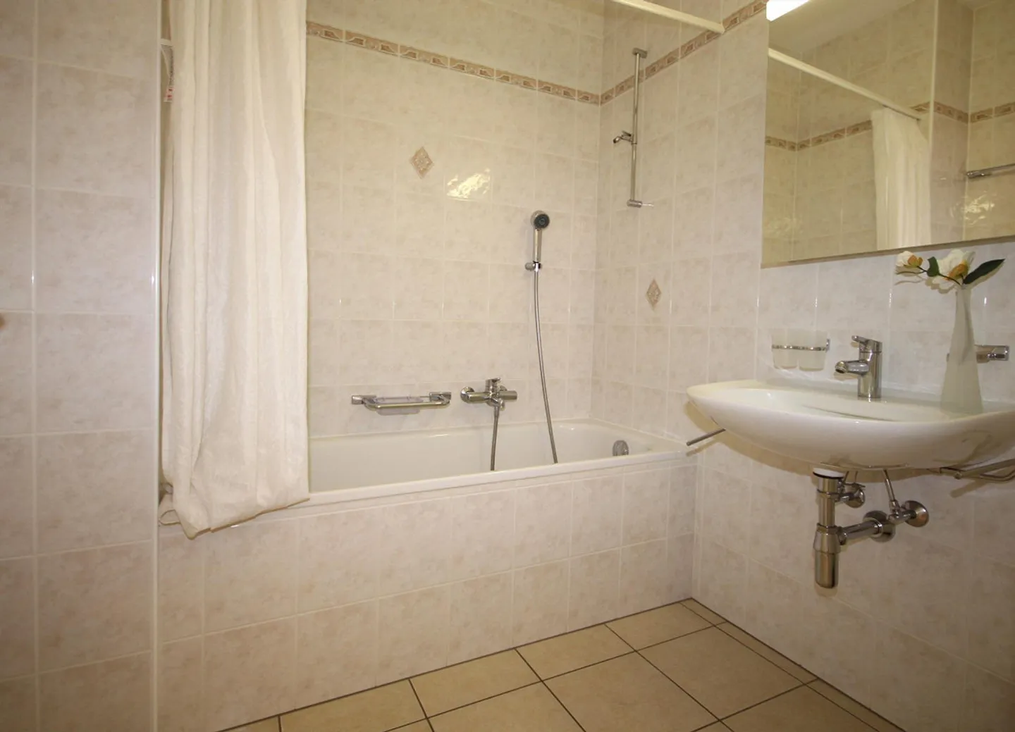 Appartement de 3,5 pièces avec grands balcons à Ascona - Photo 14 sur 16