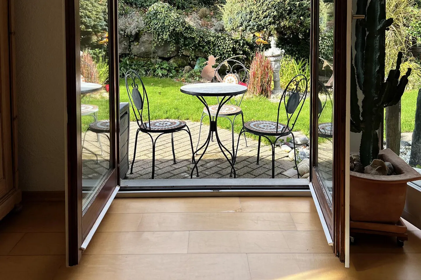 Schmuckstück: Doppel-Einfamilienhaus mit Gartenidylle in Adligenswil - Foto 19 von 27