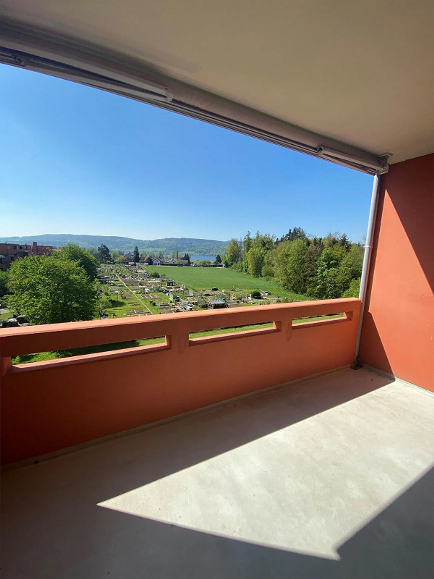 Votre maison pour le confort avec vue sur le lac - Photo 2 sur 10