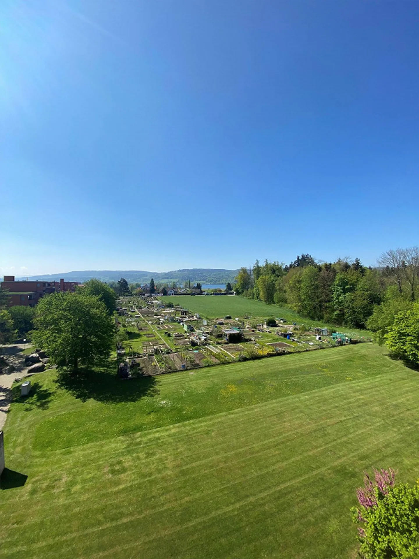 Votre maison pour le confort avec vue sur le lac - Photo 3 sur 10