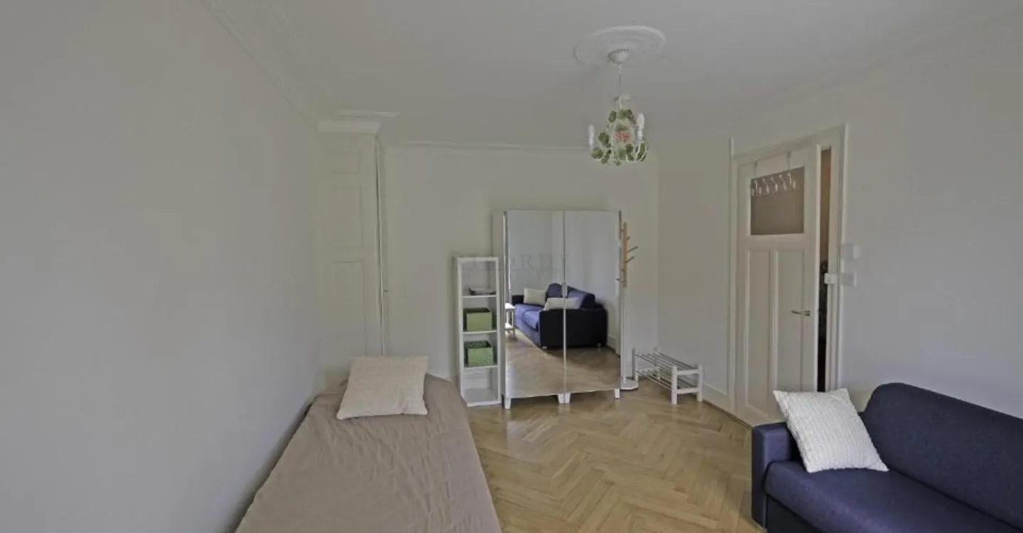 Charmant Appartement Dernier Étage - Photo 2 sur 6