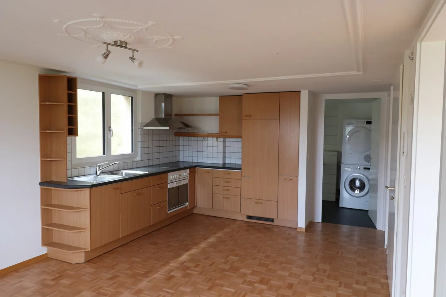 2.5 Room Apartment - Photo 1 of 9