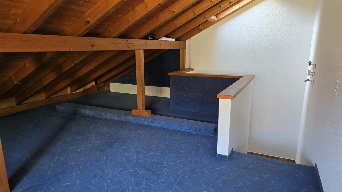 Well-maintained terrace house in a quiet residential area - Photo 9 of 14