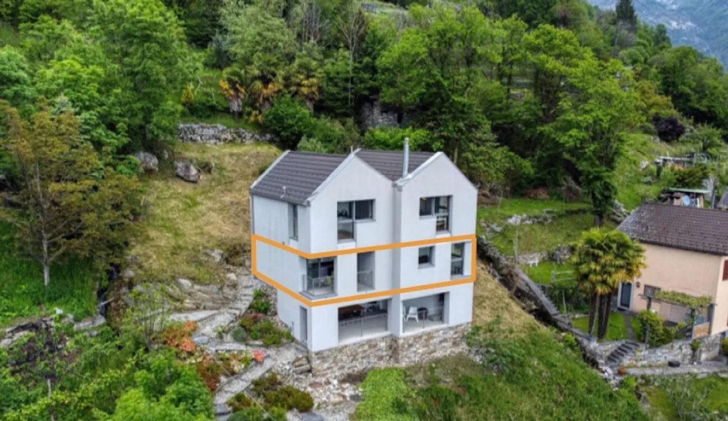 Appartamento al primo piano di 3 ½ locali,  molto soleggiata e con ... - Foto 1 di 8