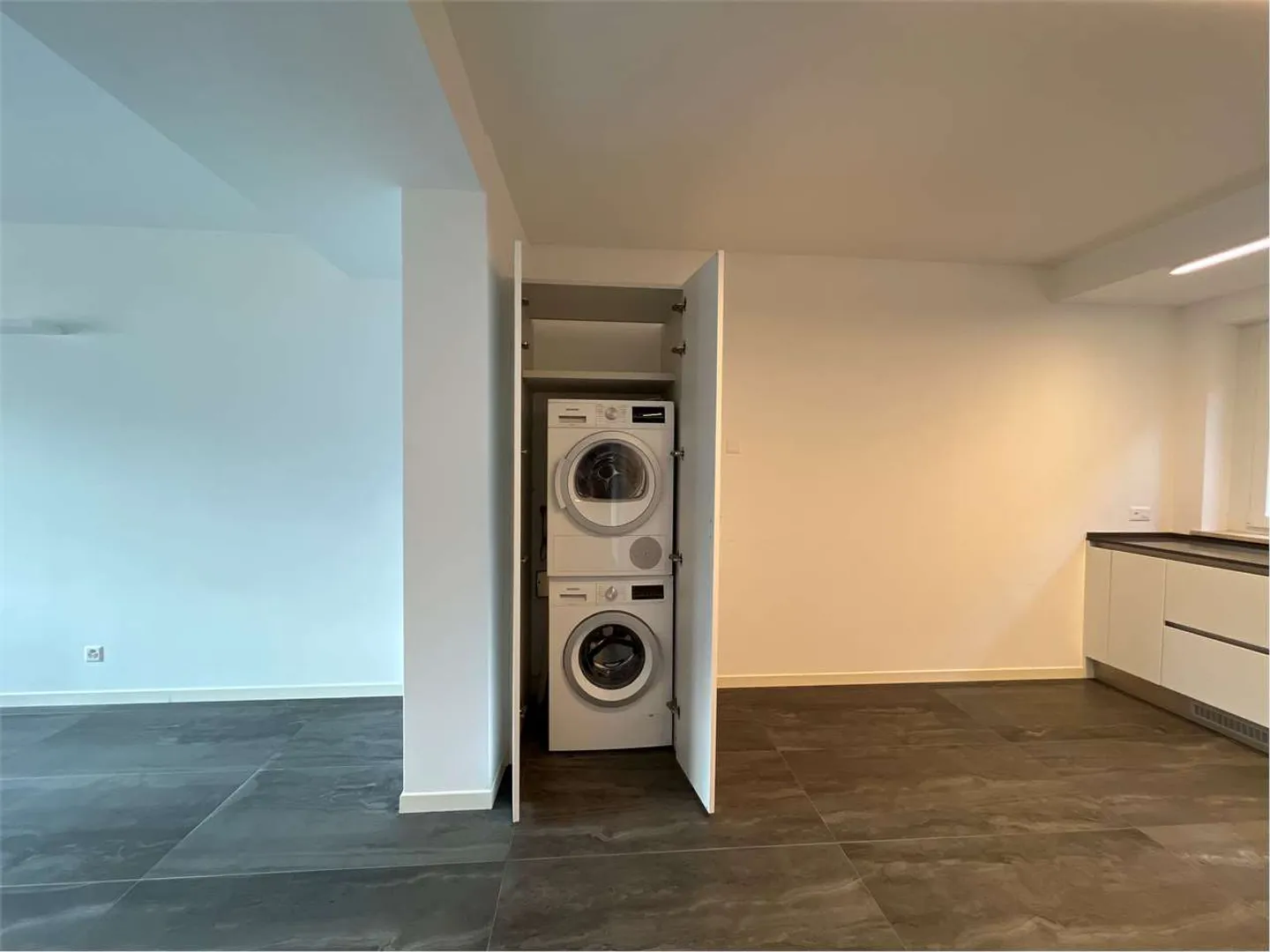 Appartement Élégant avec Vue sur le Lac de Lugano - Vue Inégalée - Photo 4 sur 7