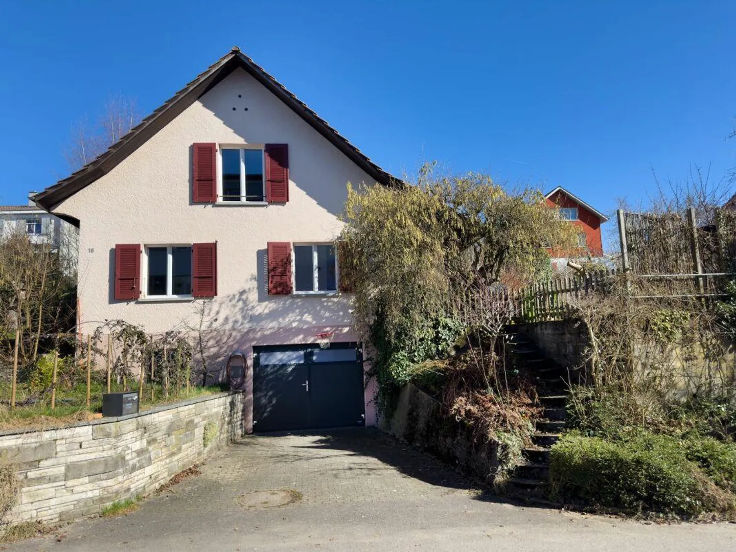 Close to Nature and the City: 5.5-Room Semi-Detached Family House Near Bern and Aare - Photo 1 of 22