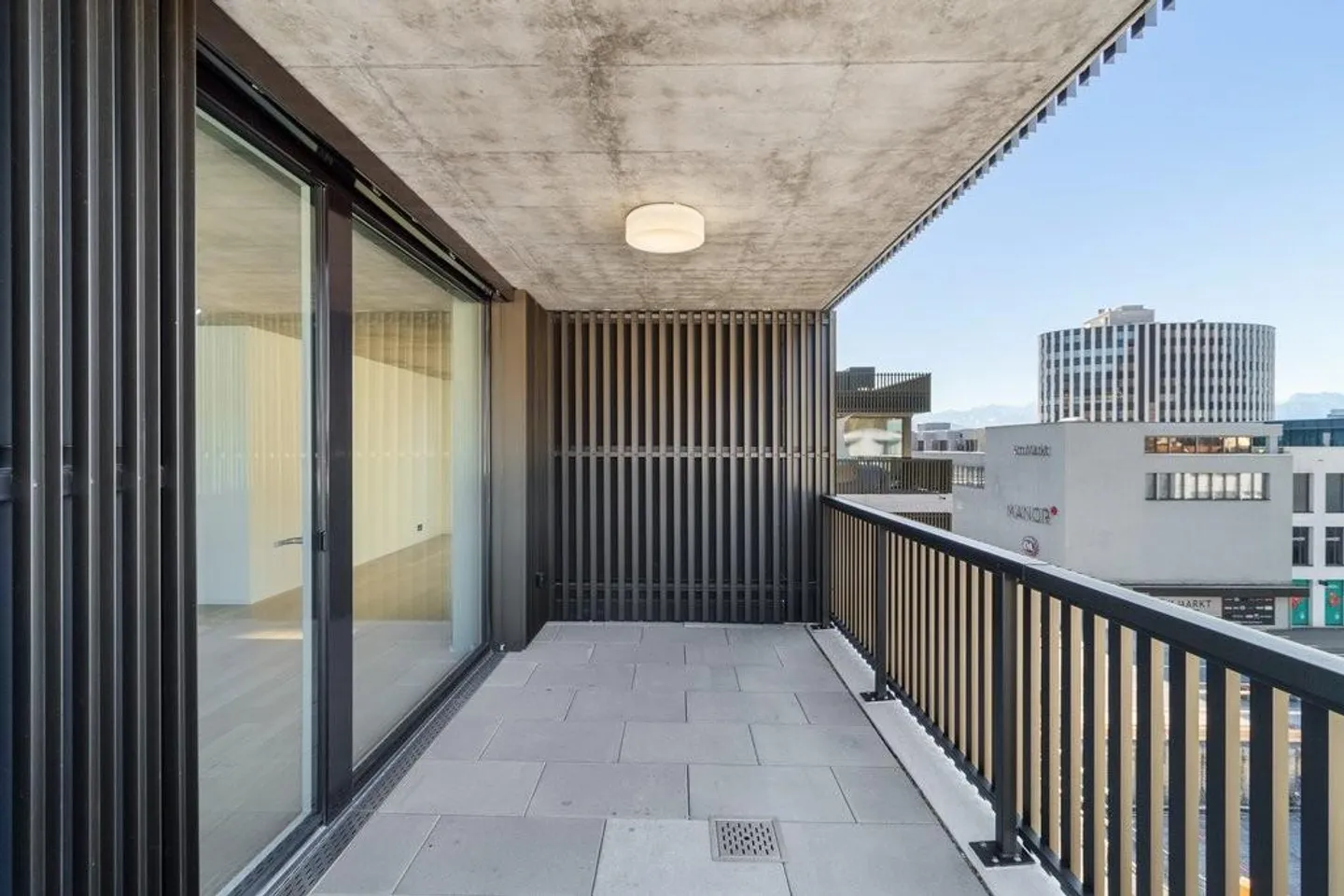 Top modern wohnen - mit gedecktem Balkon und zwei Terrassen - Foto 11 di 11