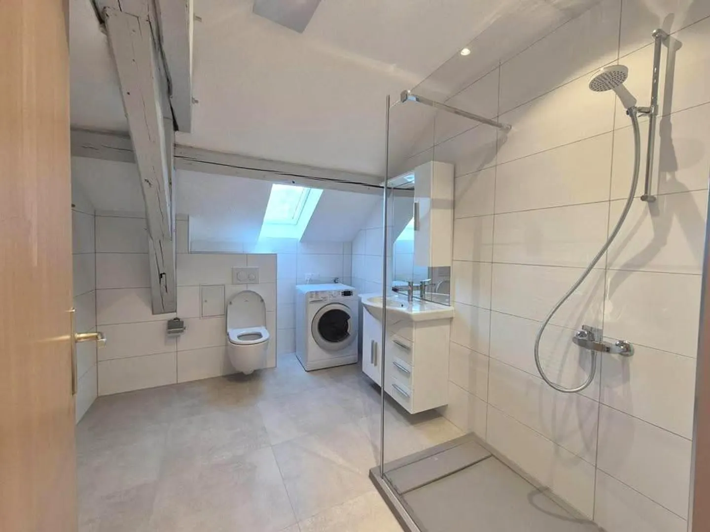 Magnificent penthouse with 4.5 rooms in the heart of Moudon - Photo 4 of 7