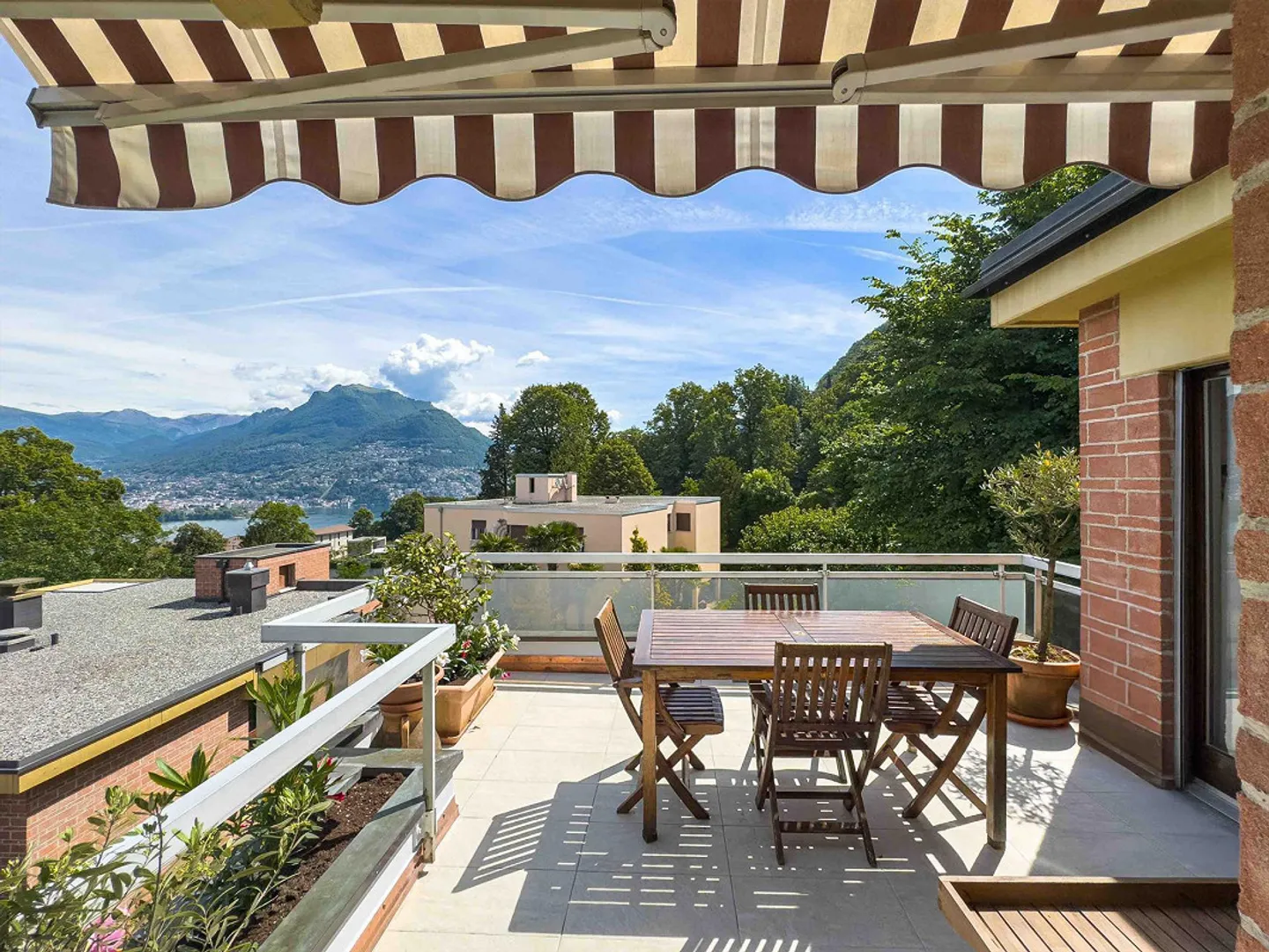 Dachgeschoss 5 Zimmer mit Seeblick in Pazzallo - Foto 9 di 12