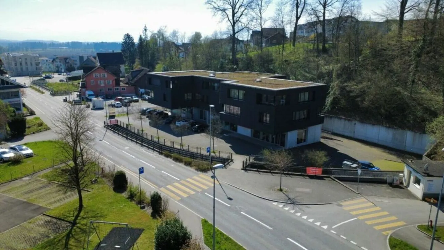 Lavorare con stile: Il tuo spazio commerciale di 37 m² con area reception nel "Gwand" Merenschwand - Foto 6 di 7