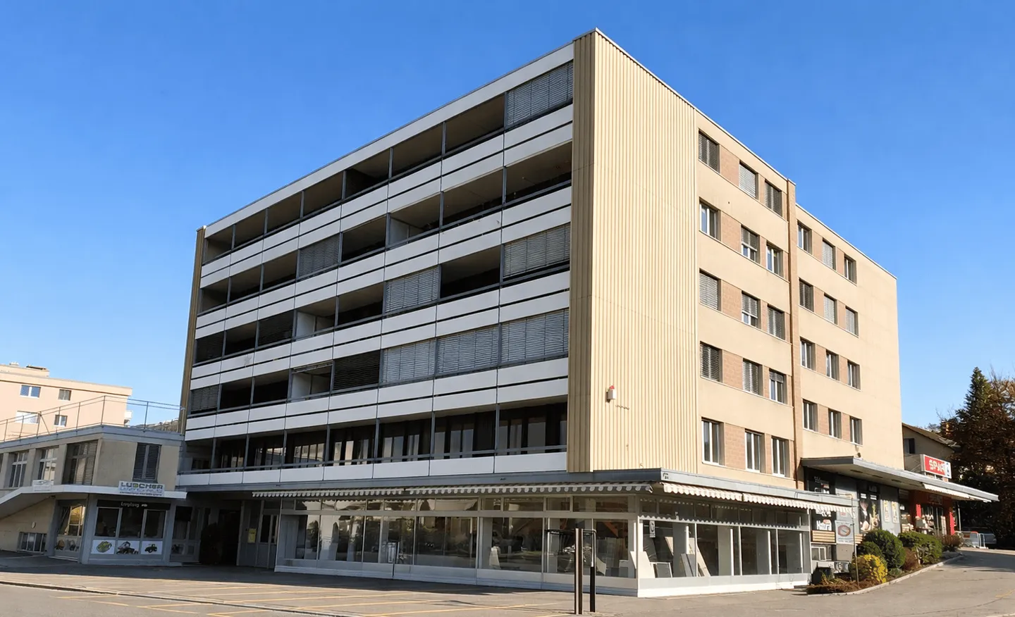 Spazio commerciale attraente con infrastruttura di alto livello a Schöftland - Foto 1 di 14