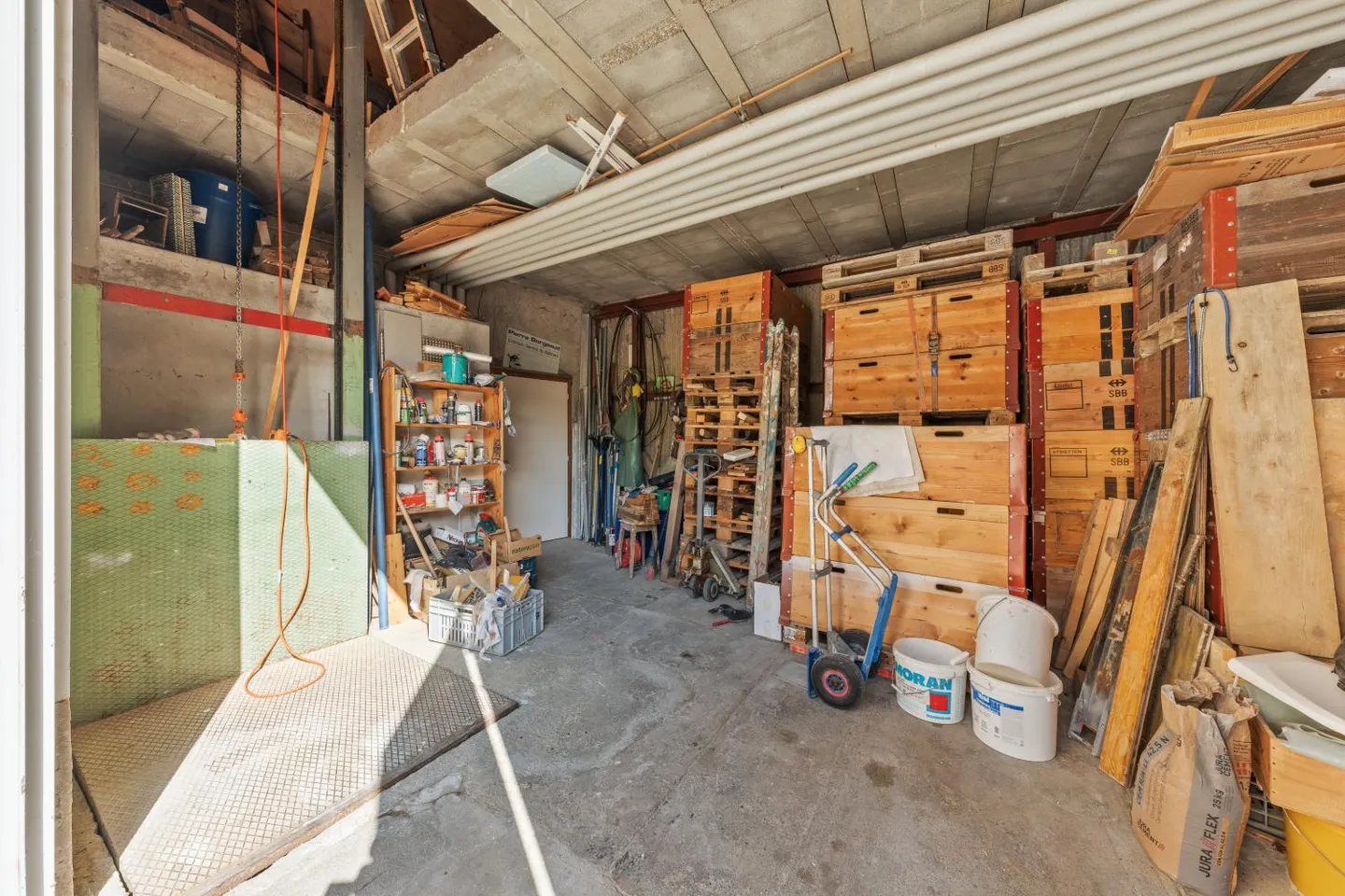 Mixed-use building 9.5 rooms - Photo 16 of 18
