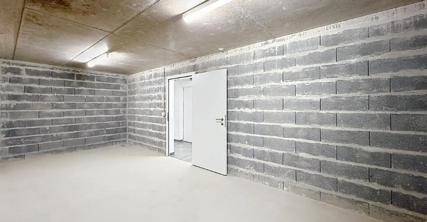 DEPOSIT - Equipped electricity - Photo 3 of 5