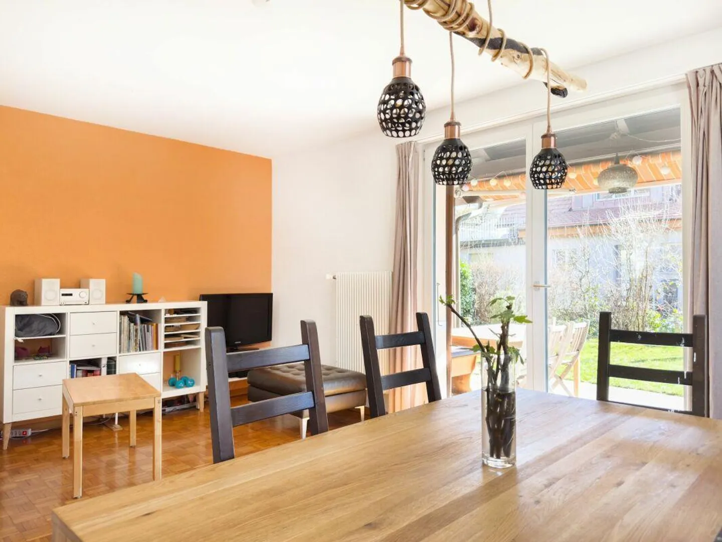 Close to Nature and the City: 5.5-Room Semi-Detached Family House Near Bern and Aare - Photo 3 of 22